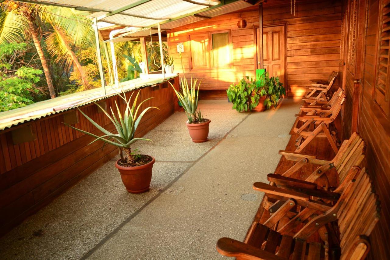 Hotel La Cascada Puntarenas Kültér fotó