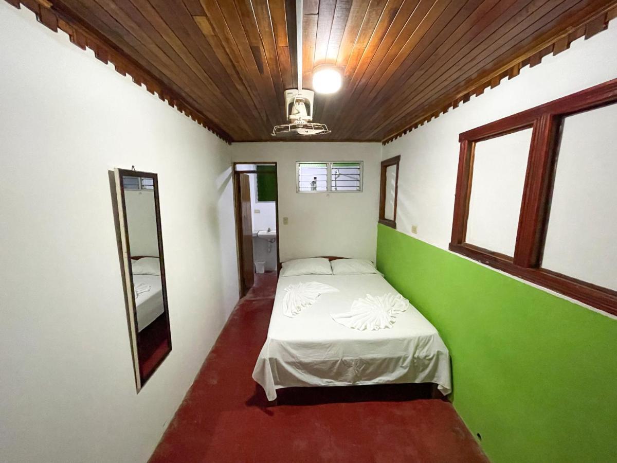 Hotel La Cascada Puntarenas Kültér fotó